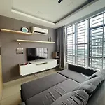 Austin Regency High 2-5Pax Netflix